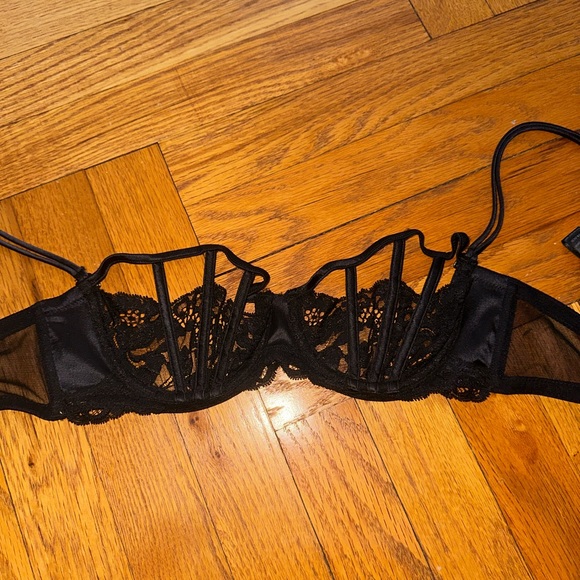 La Perla Cage Lace and underwire bra - Picture 3 of 9